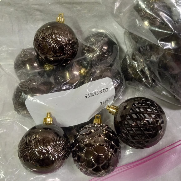 Lot of 18 3D Shadowproof Christmas Tree Ornaments Deep Purple 3" each - Picture 1 of 6